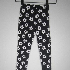 Thereabouts girls leggings black with white flowers - Size 7/8